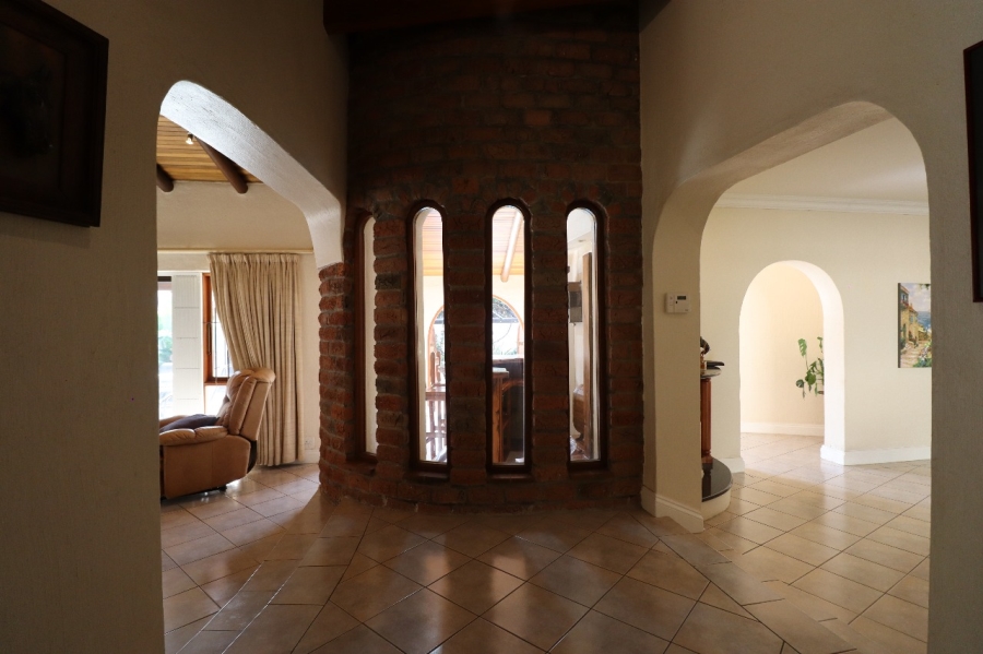 4 Bedroom Property for Sale in Summerstrand Eastern Cape